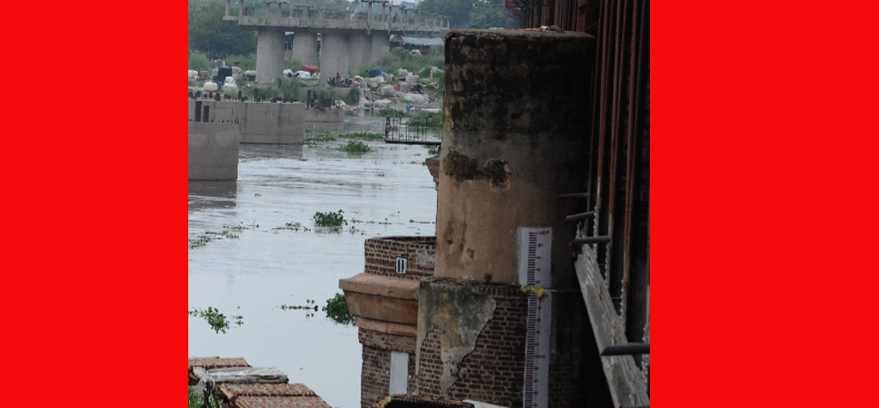 oday, the water level will rise in the Yamuna in spate, alert in the capital