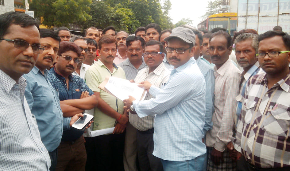 Kuuber murder: lawyer Angry, procession and jam