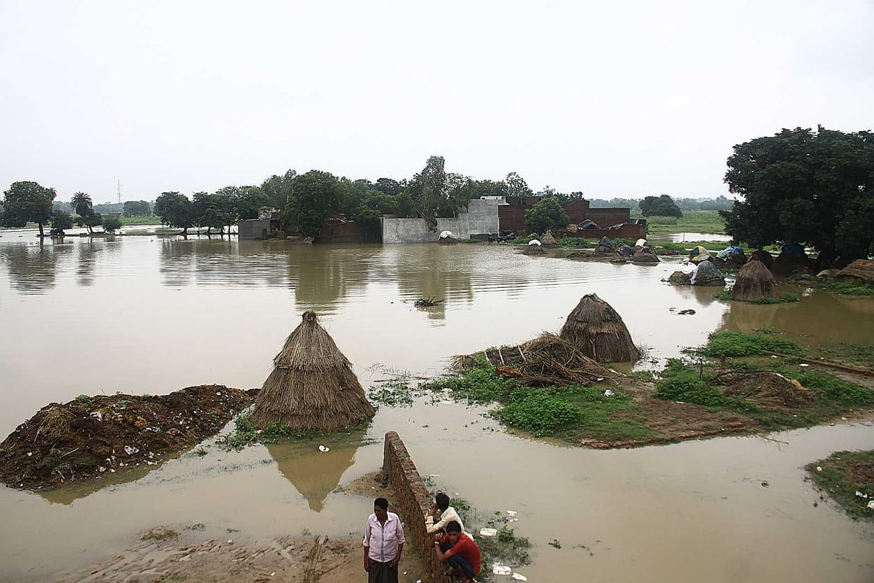 Bgutipur surround Mjra Made island in the rain