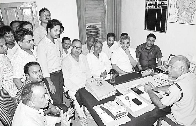 Angry traders commotion in the CO office