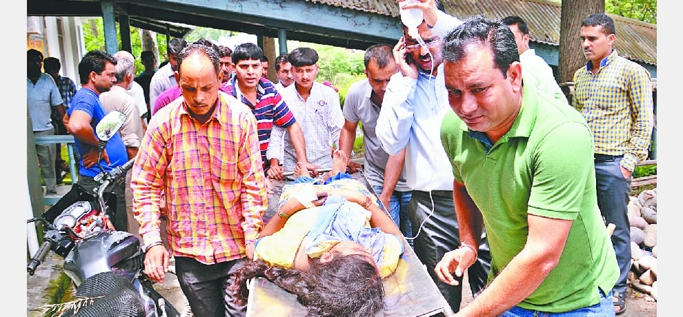 old man dead in a road accident