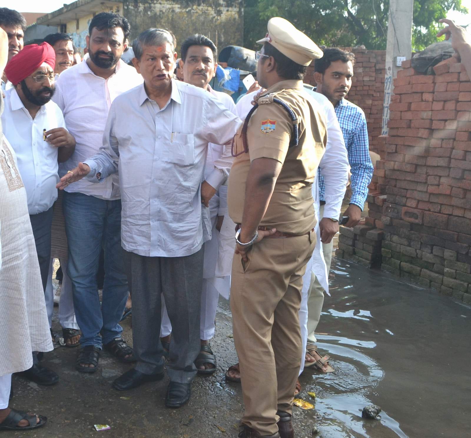 cm rawat visit flood effected area in roorkee.