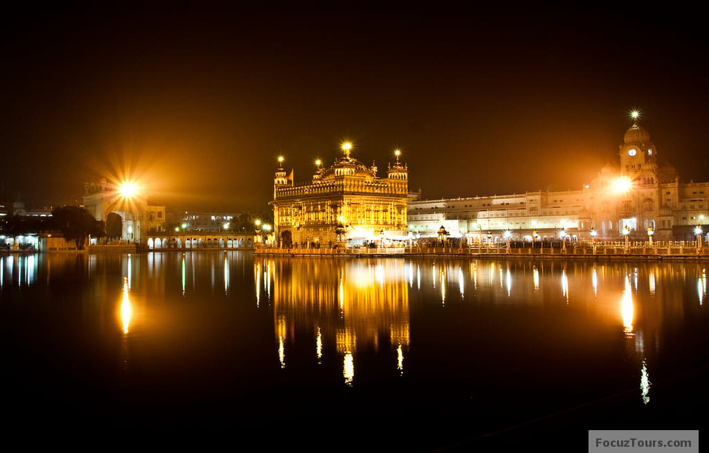 1984 martyr's photos in darbar sahib gallery
