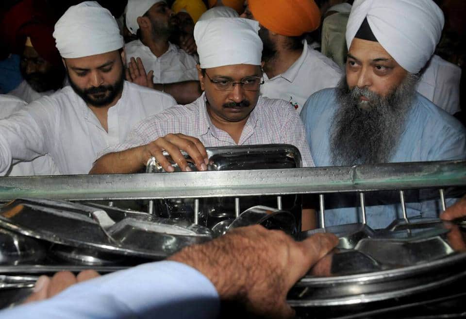 delhi cm arvind kejriwal visited golden temple amritsar for repentance on menifesto mistake