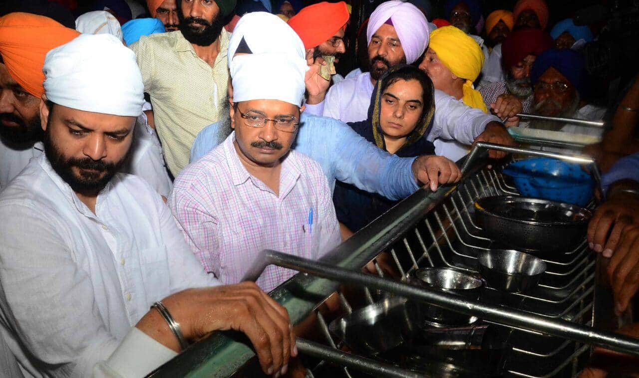 delhi cm arvind kejriwal visited golden temple amritsar for repentance on menifesto mistake