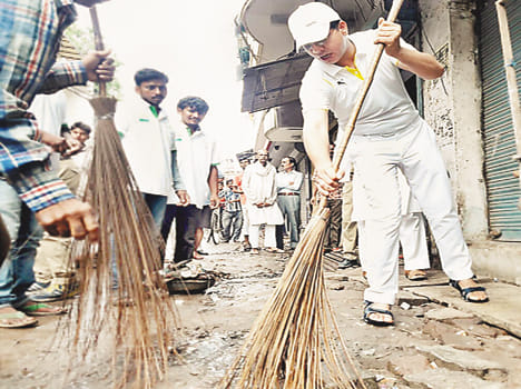 Broom was commanded by officers
