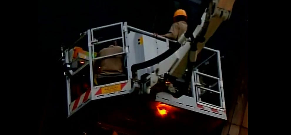 fire in SCOPE Minar building delhi