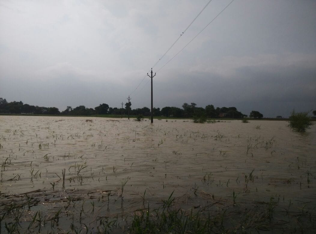 Bdila first surrounded by flood waters