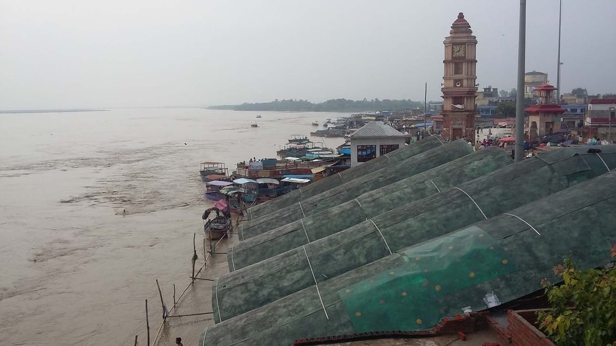 Khader danger of floods.