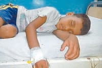 couple healt down to eat the food, ambala