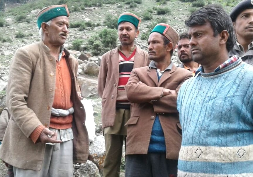 cloud brust at kinnaur, old couple rescued.