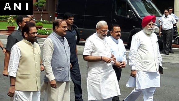 starting of monsoon session in loksabha