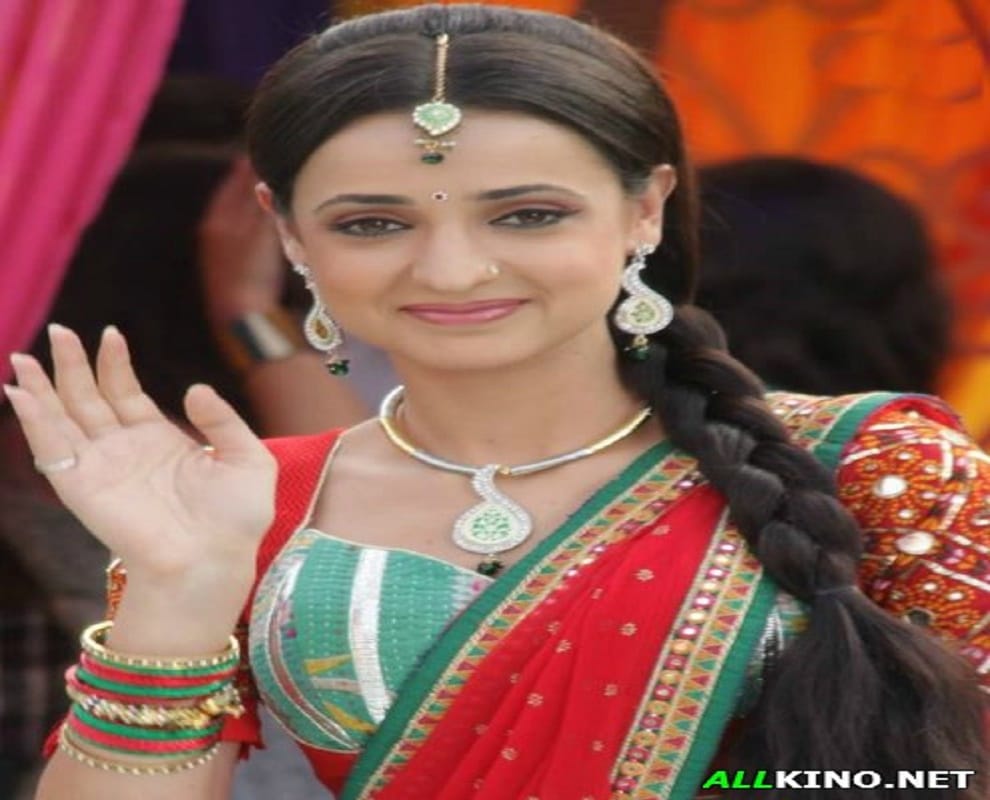 sanaya is back with Star plus serial