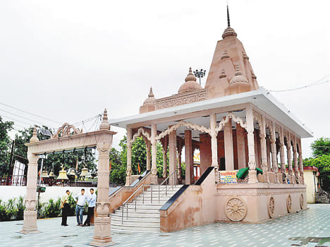  Both sides want together to build a Tample and Masjid