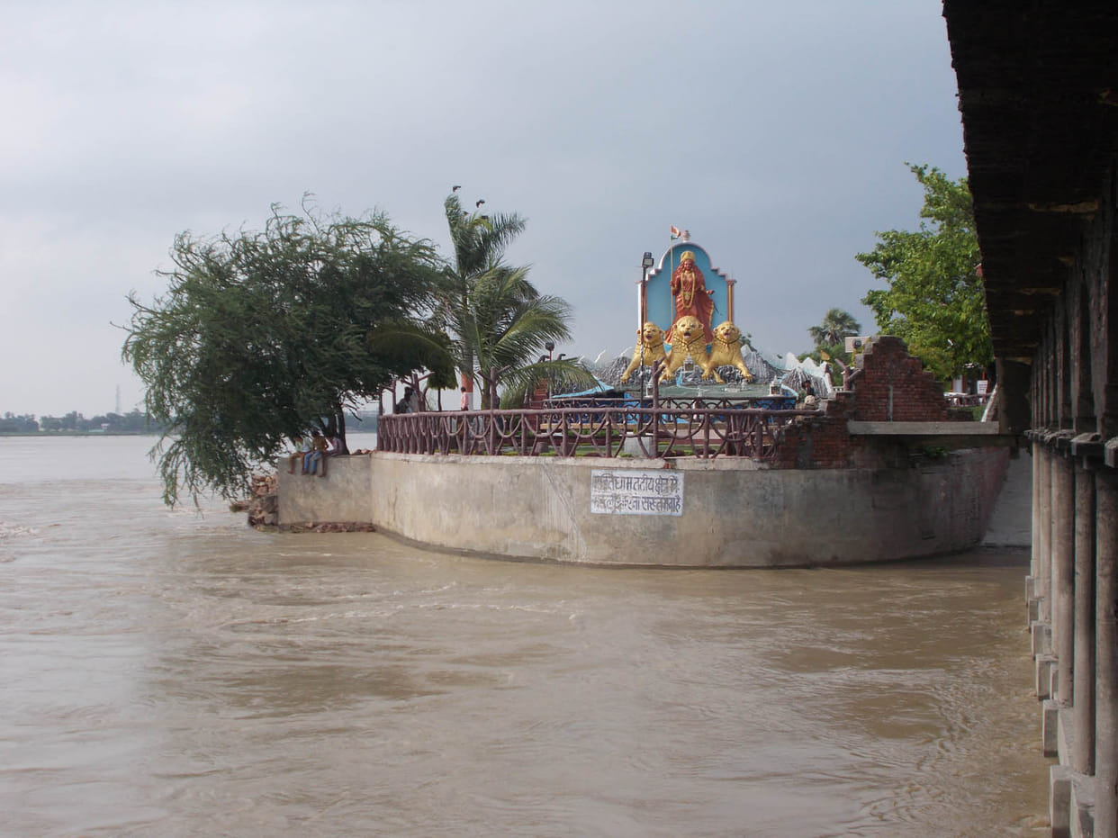 Skirt came close to the danger mark in mau