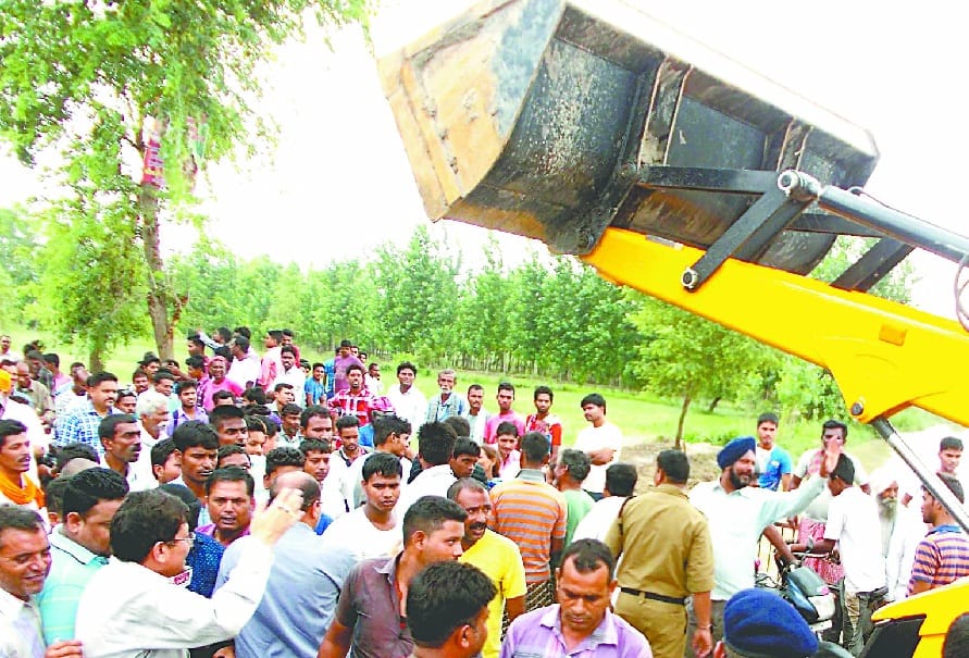  Vocal demands concrete embankment construction