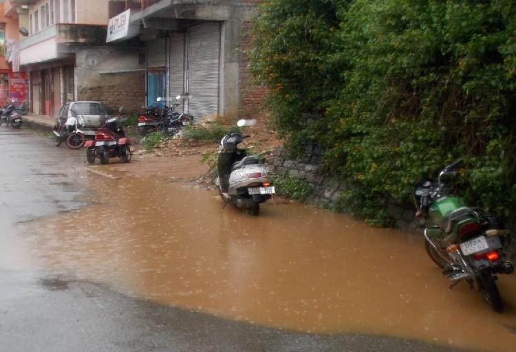 Water flowing on the streets