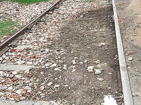 well found in shunting track, danger