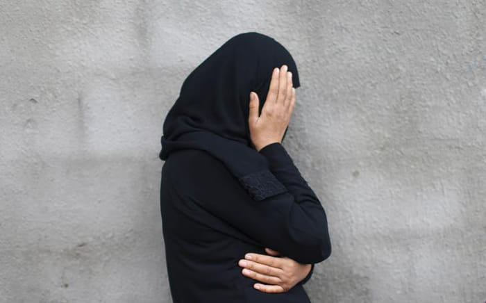 Cleric Wife threatens Suicide if he does not Shave his beard