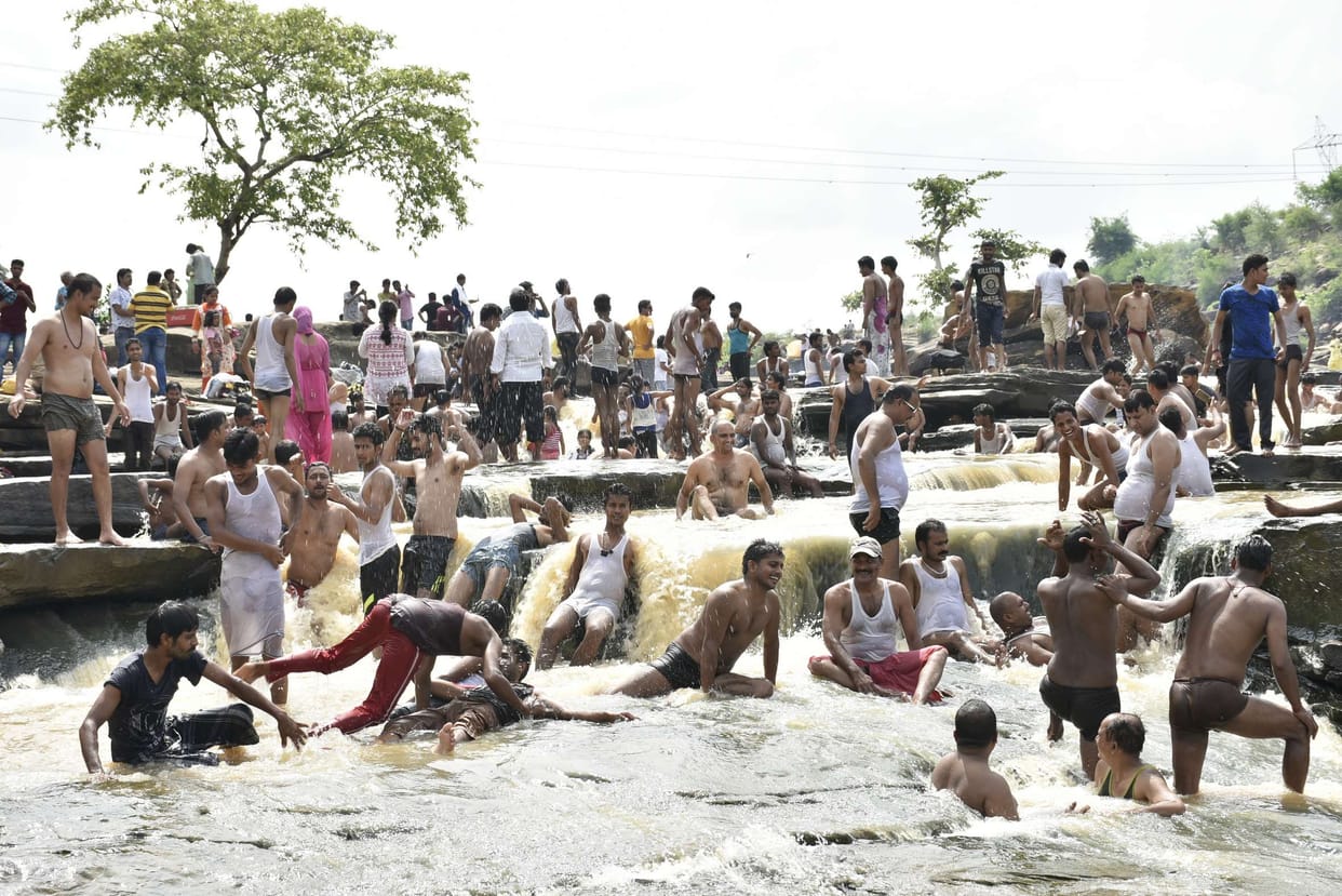 Sightseeing tourists descended on picnic