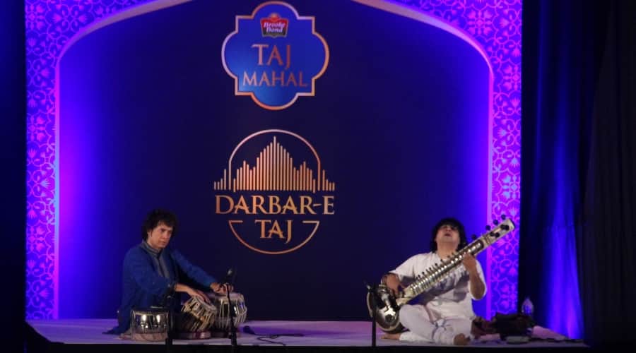zakir hussain and niladri kumar show in lucknow