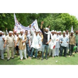 sirsa, hindi news, protest in mini sectrieat, sirsa