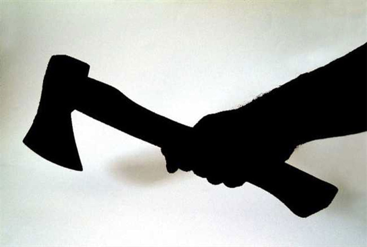 Son Attack Father Share Mangoes In Maharajganj