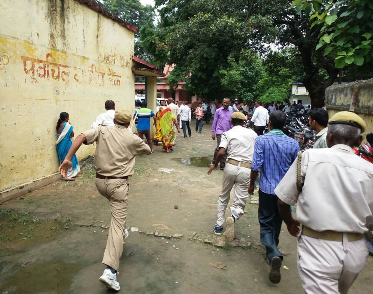 ardali, homegaurd beaten pradhan