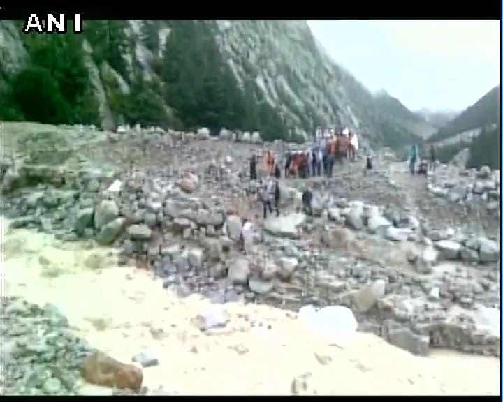 sdrf rescued 50 devotee from flood