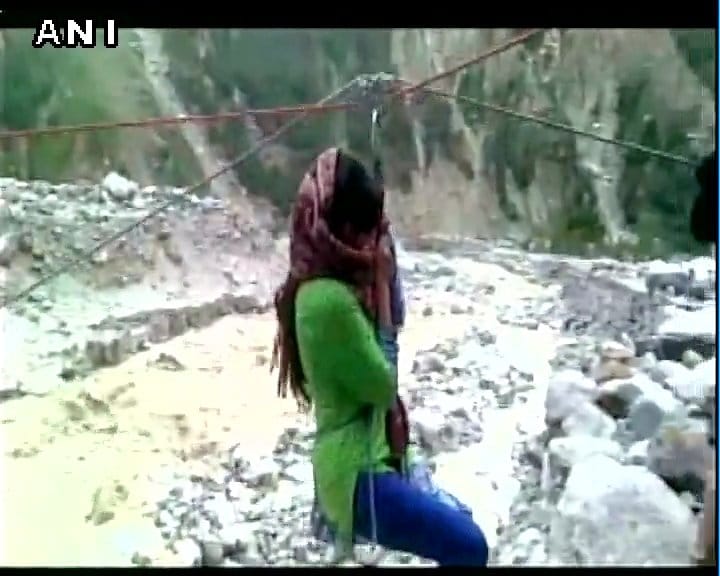 sdrf rescued 50 devotee from flood