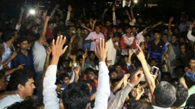 Gujarat : Dalits demonstrations ,  stress after arson 