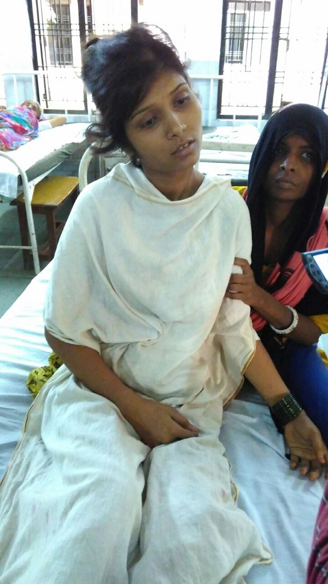 Husband of harassment tight girl jumped into the canal