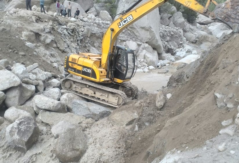 Cloud brust at kinnaur, ITBP starts maintenance work.