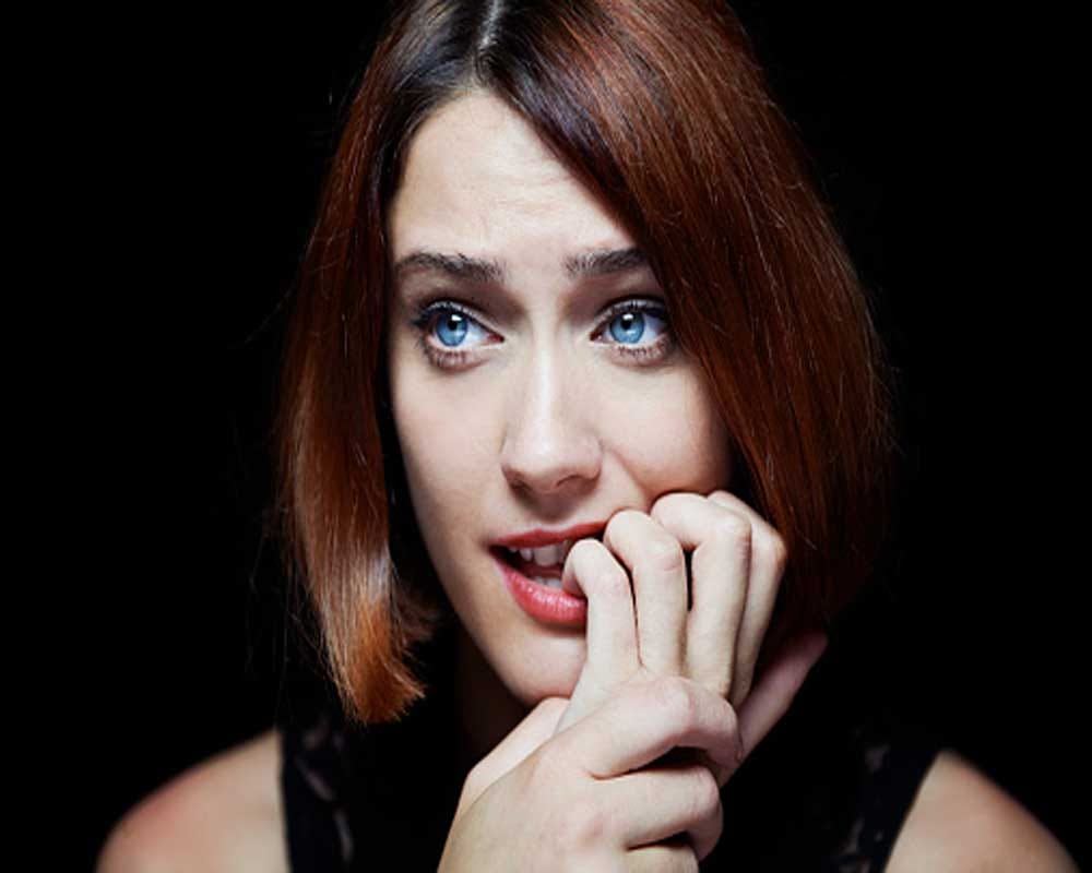 Adverse effects of nail biting