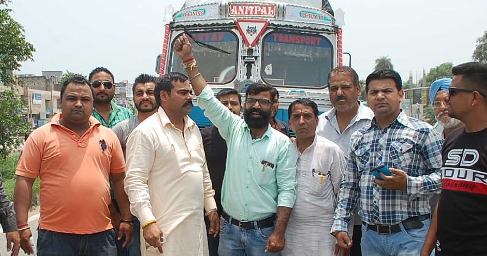 sada sarhad bus, indo-pak bus, shivsena punjab, amarnath yatra,  ludhiana, punjab,