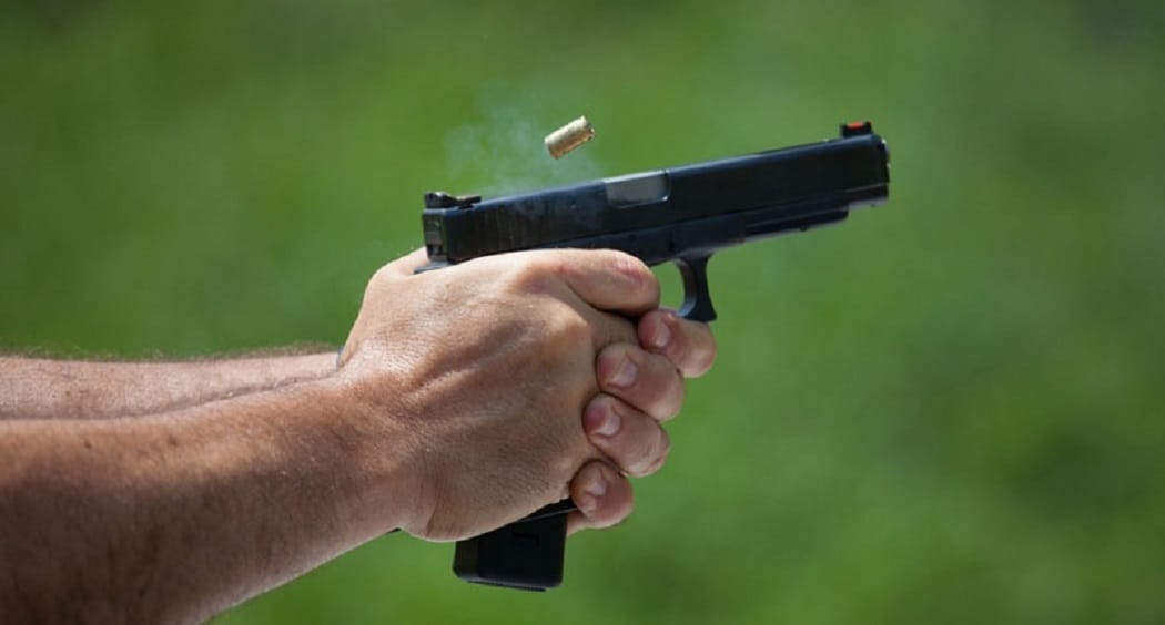 man commit suicide after killing his wife in Jhansi