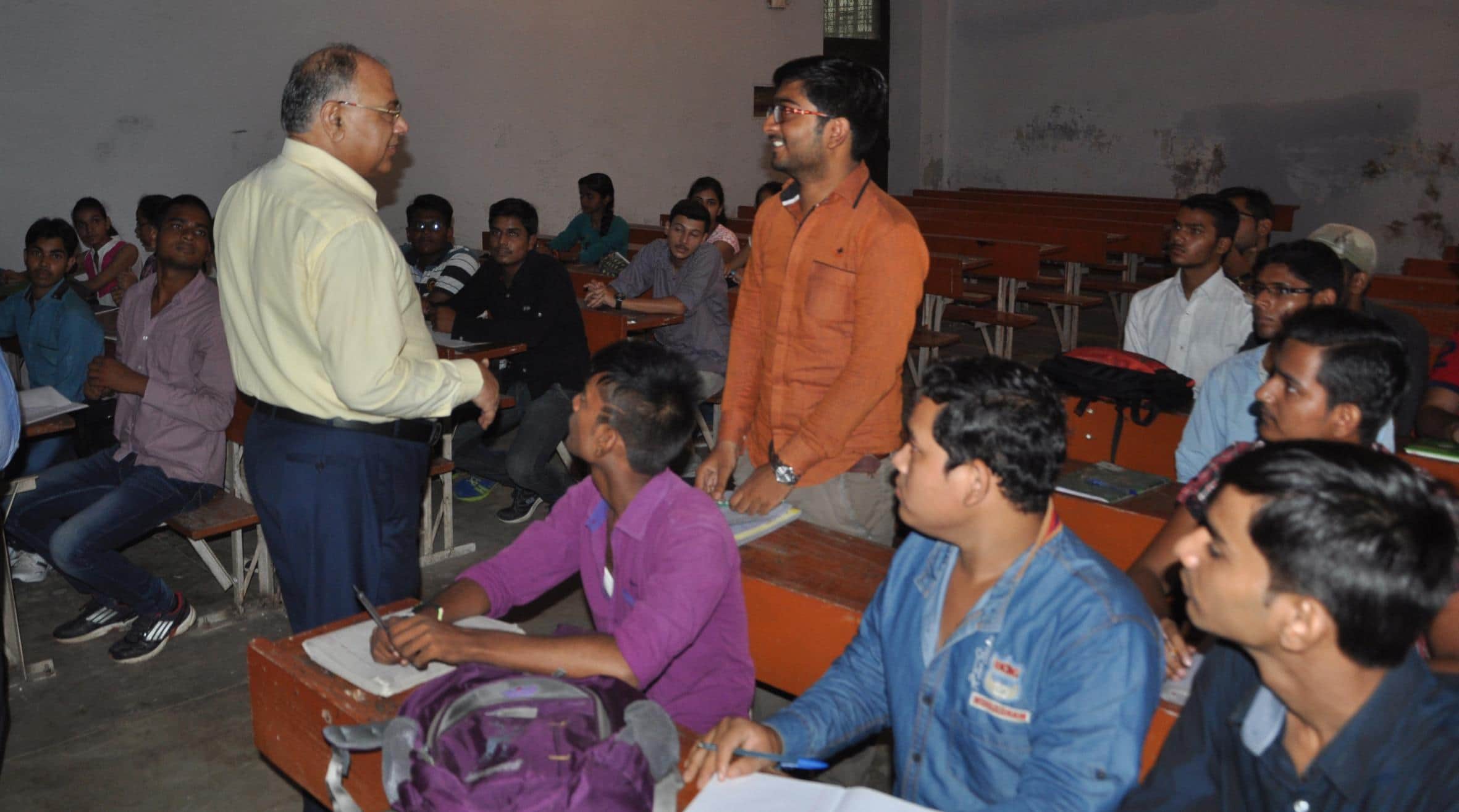 vice chancellor sb nimse took round of lucknow university
