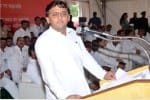 मुजफ्फरनगर में कार्यक्रम को संबोधित करते सीएम अखिलेश यादव।