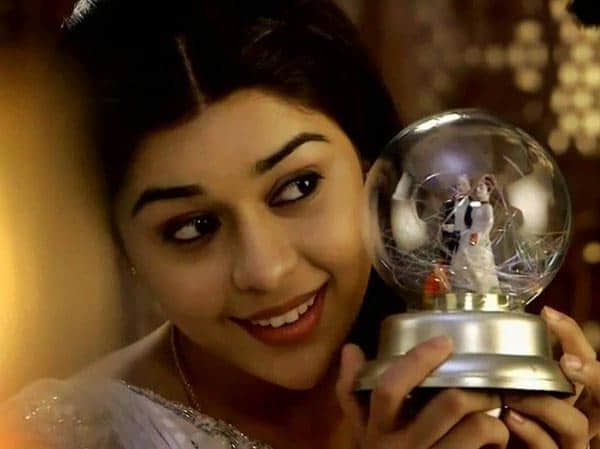 Eisha Singh and Sartaj Gill kiss on sets