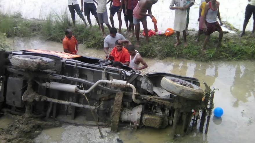 Kavdion jeep fired, two injured