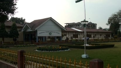 pema khandu succeeded in floor test