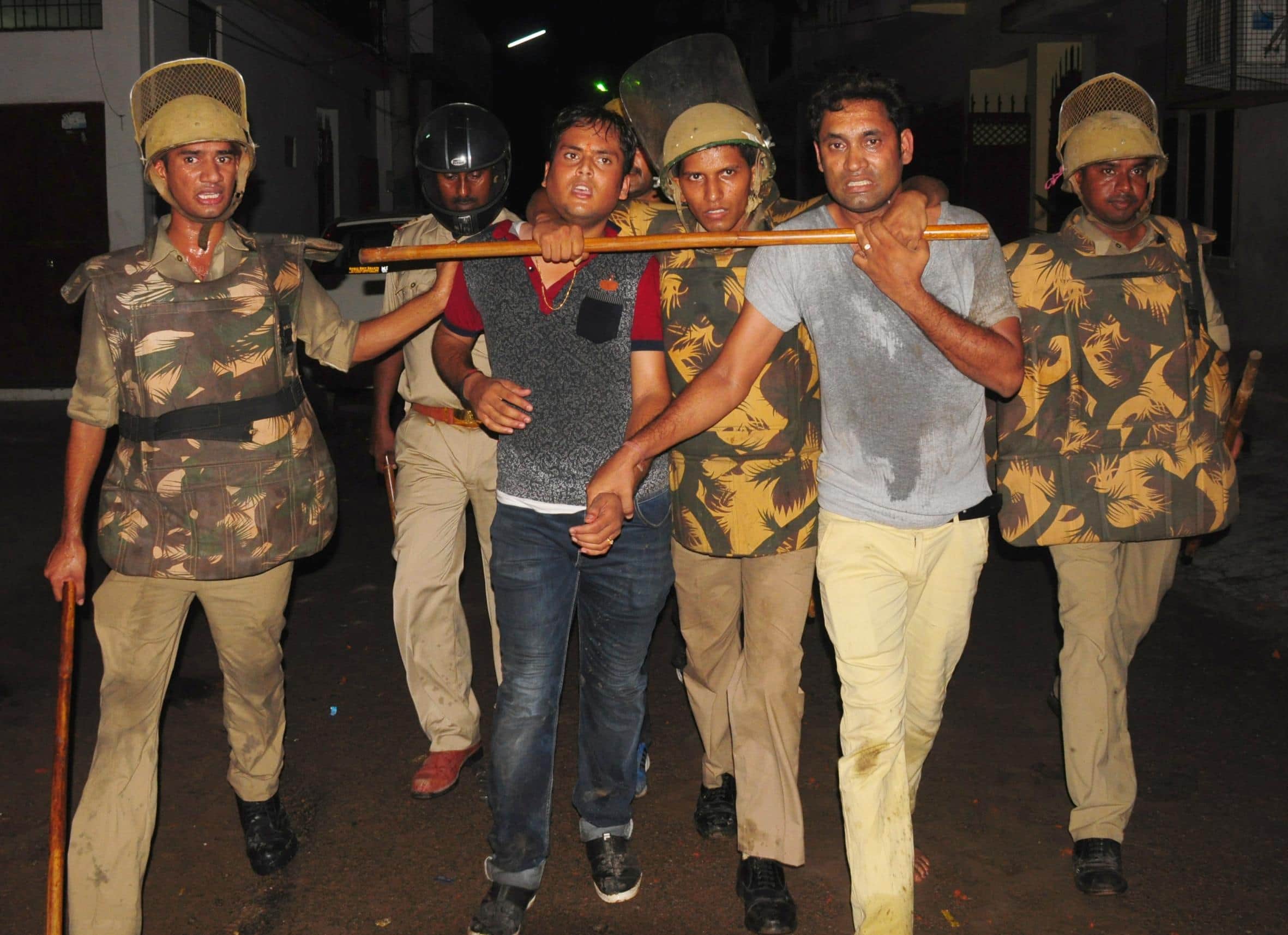clash between two groups in lucknow, ssp takes command
