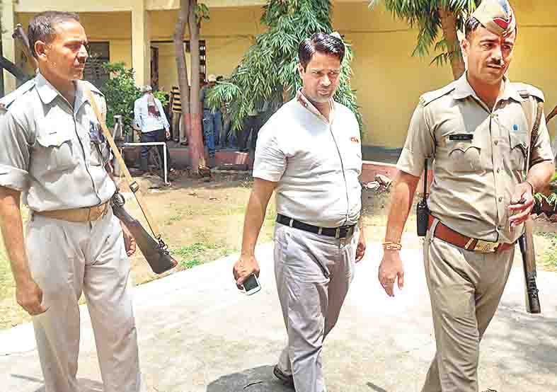 sdo bsnl shifted to police custody