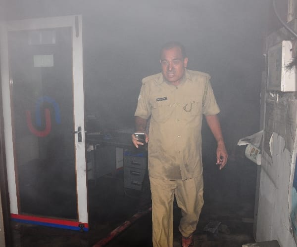Fire in a bank in munshipuliya in Lucknow.