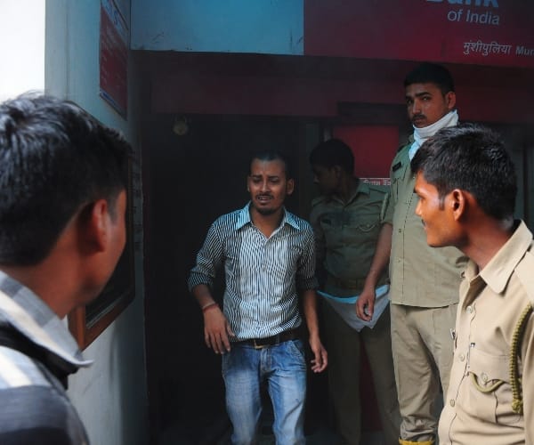 Fire in a bank in munshipuliya in Lucknow.