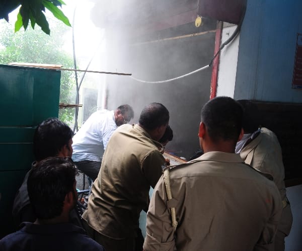 Fire in a bank in munshipuliya in Lucknow.