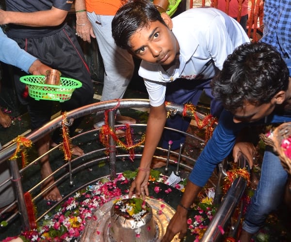 People worship lord shiva on first day of savan.