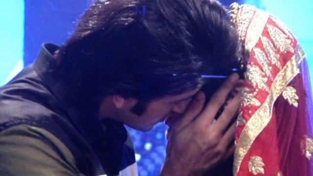Eisha Singh and Sartaj Gill kiss on sets