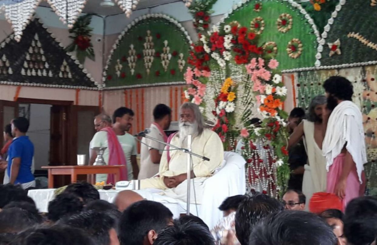 the pupil worship ther guru