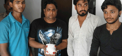 hukka bar caught in ghaziabad 
